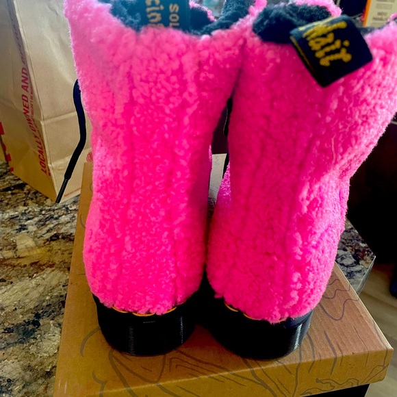 Furry PINK Dr.Martens - Picture 4 of 6
